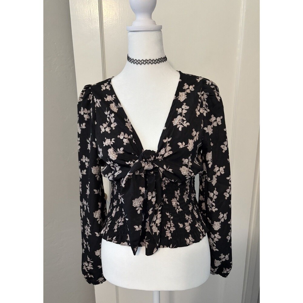 Love Tree EUC Crop Top Tie Front Black Floral Smocked Small Coquette cottagecore